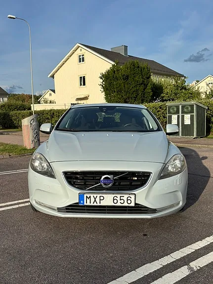 Volvo V40 2013 photo 2