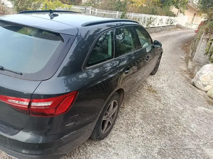 Audi A4 2020 photo 2