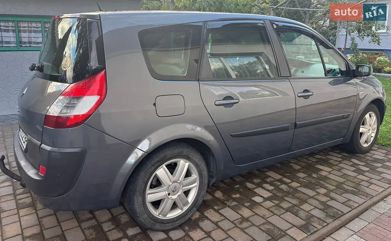 Renault Grand Scenic 2006 photo 2