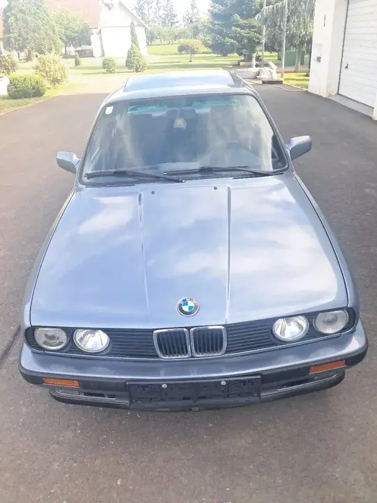 BMW 3 Series 1988 photo 2