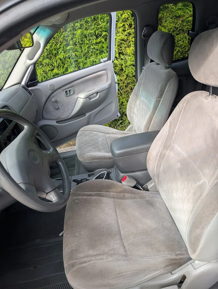 Toyota Tacoma 2004 photo 2