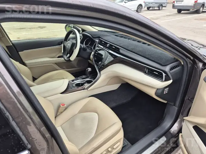 Toyota Camry 2019 photo 5