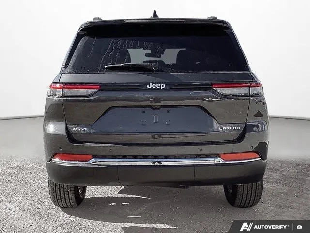 Jeep Grand Cherokee 2026 photo 4