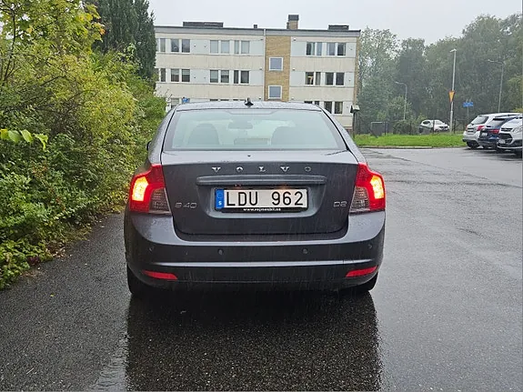 Volvo S40 2011 photo 4