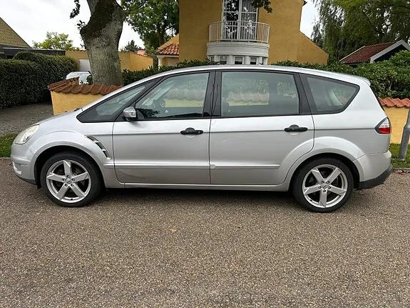 Ford S-Max 2007 photo 2