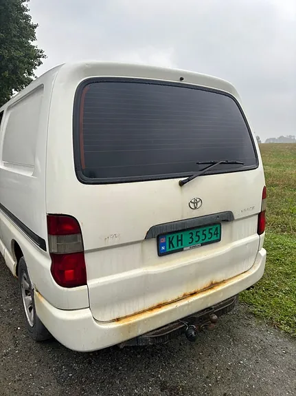 Toyota Hiace 2005 photo 2