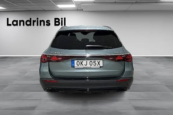 Mercedes-Benz E300 De 2025 photo 5