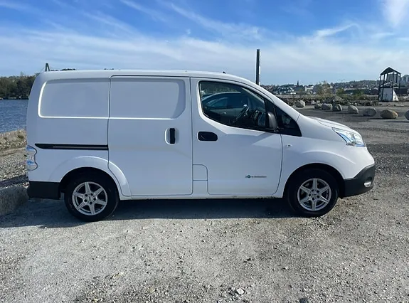 Nissan E-Nv200 2017 photo 2