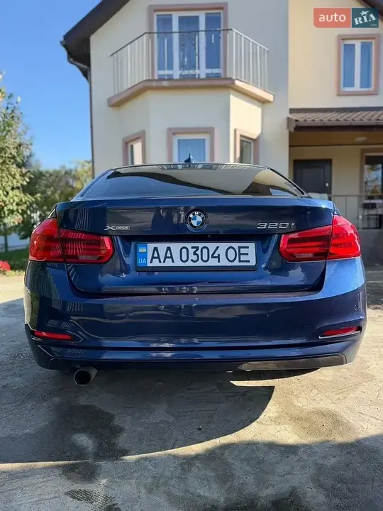 BMW 3 Series 2016 photo 4