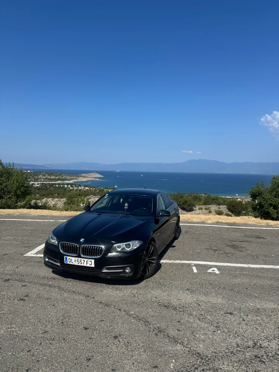 BMW 5 Series 2015 photo 2