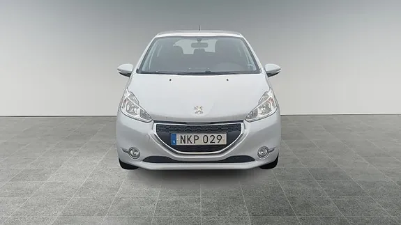 Peugeot 208 2014 photo 3
