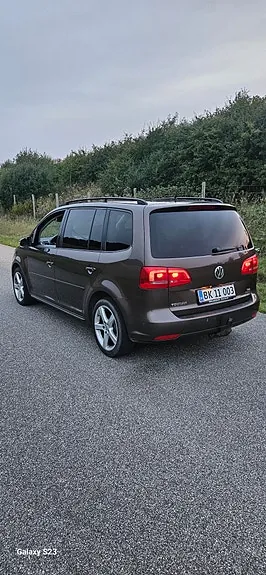 Volkswagen Touran 2013 photo 2
