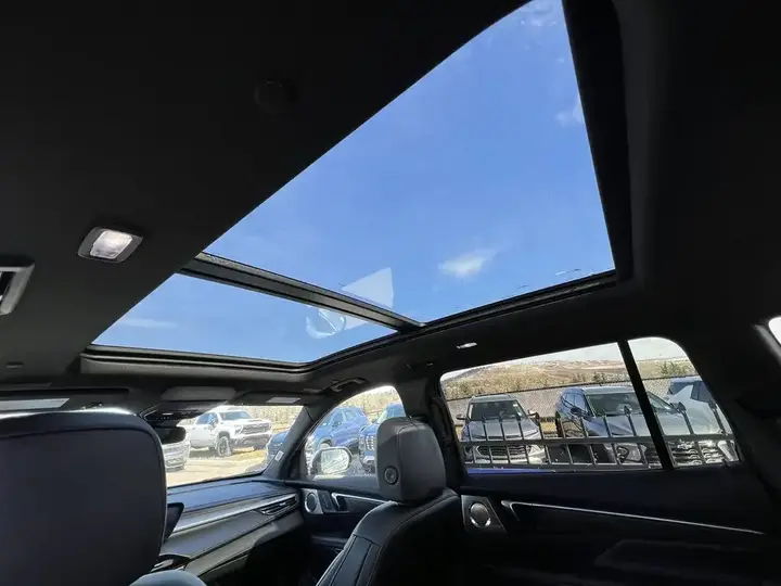 Buick Enclave 2025 photo 3