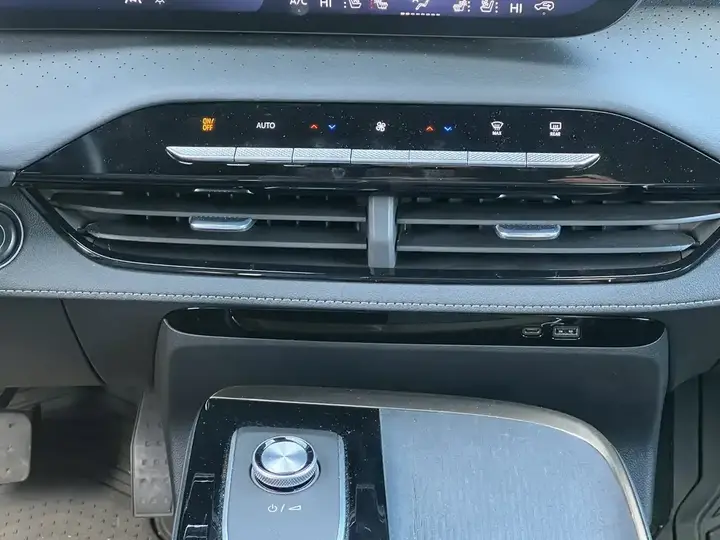 Buick Enclave 2025 photo 4