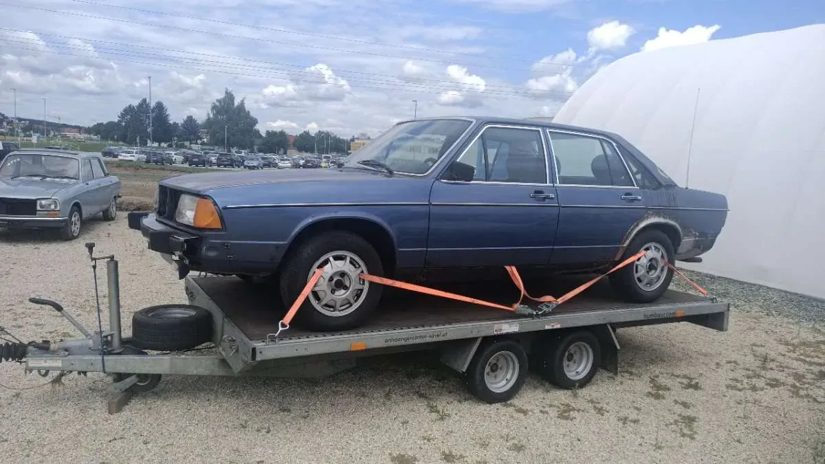 Audi 100 1978 photo 2