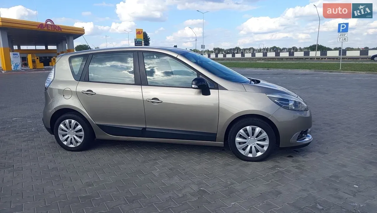 Renault Scenic 2012 photo 5