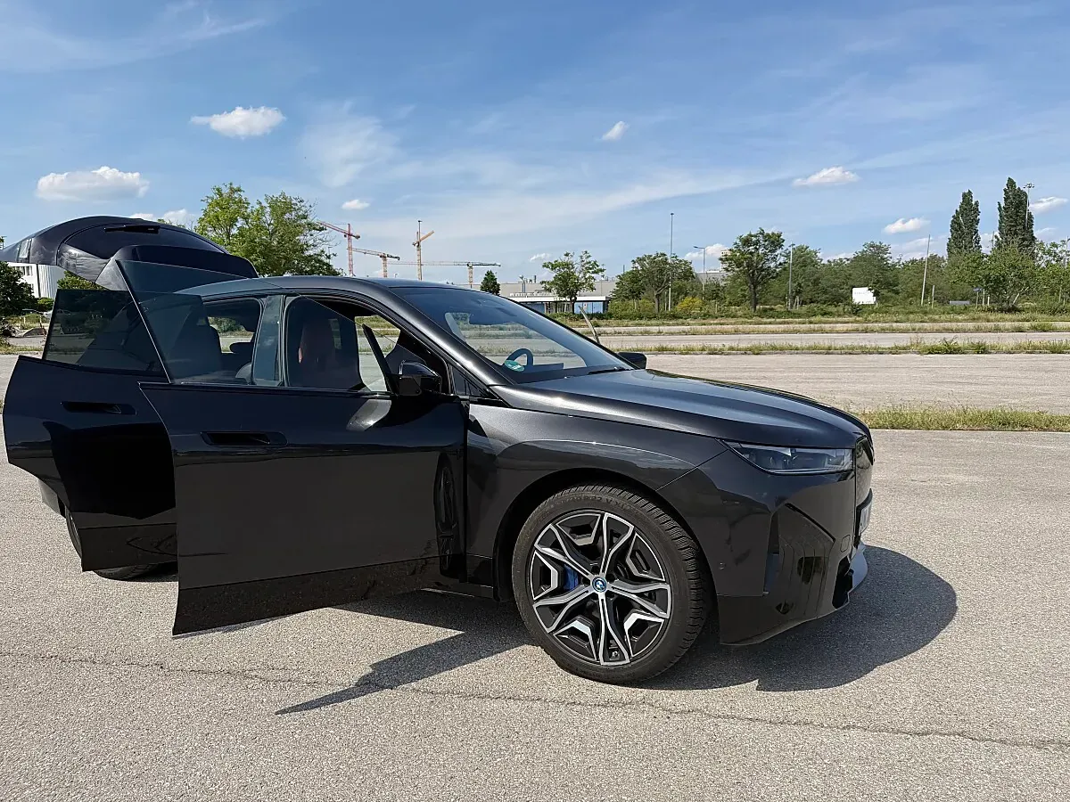 BMW Ix 2024 photo 3