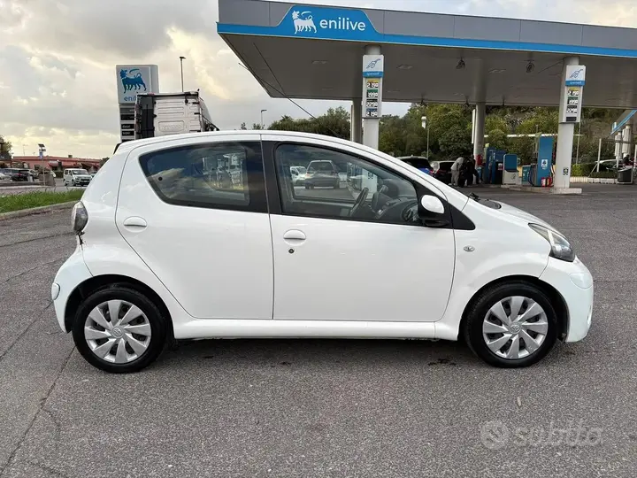 Toyota Aygo 2013 photo 4