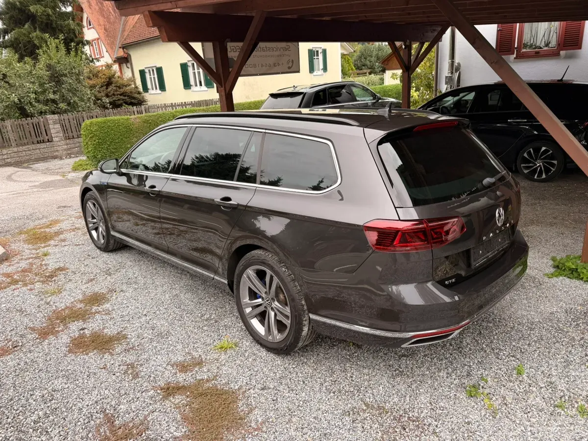 Volkswagen Passat 2020 photo 2