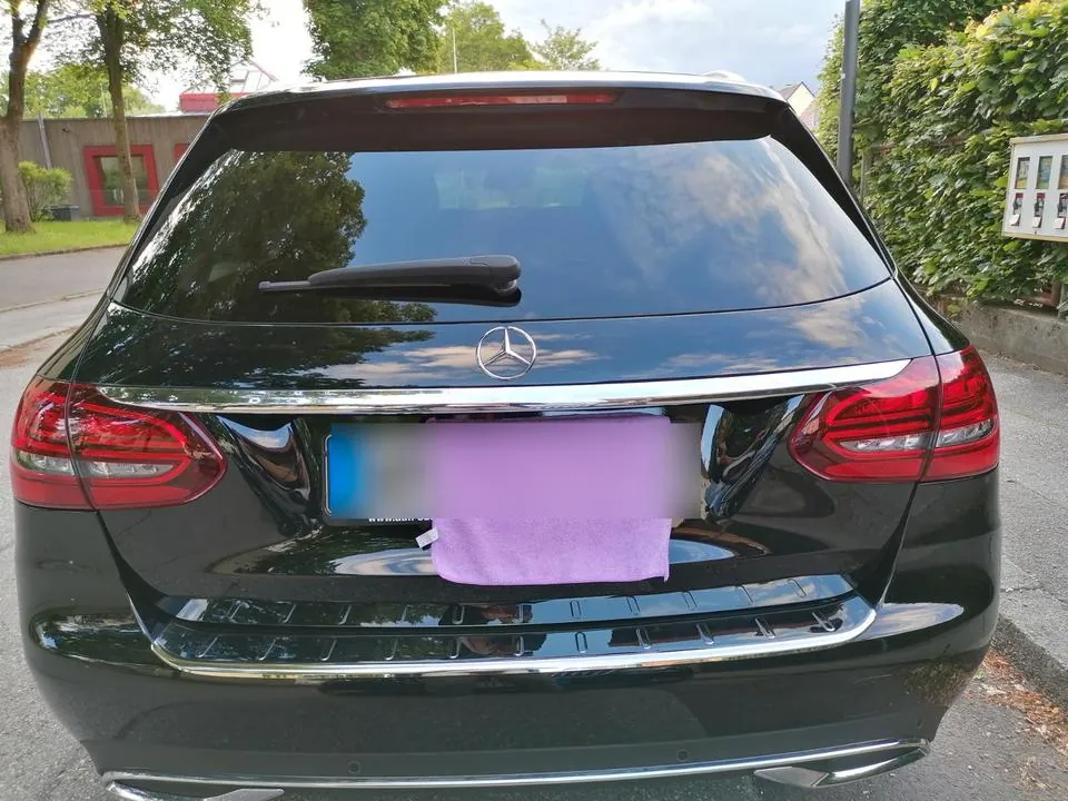 Mercedes-Benz C220
