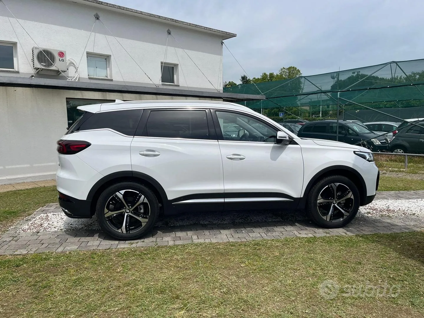 Dacia Duster 2023 photo 4