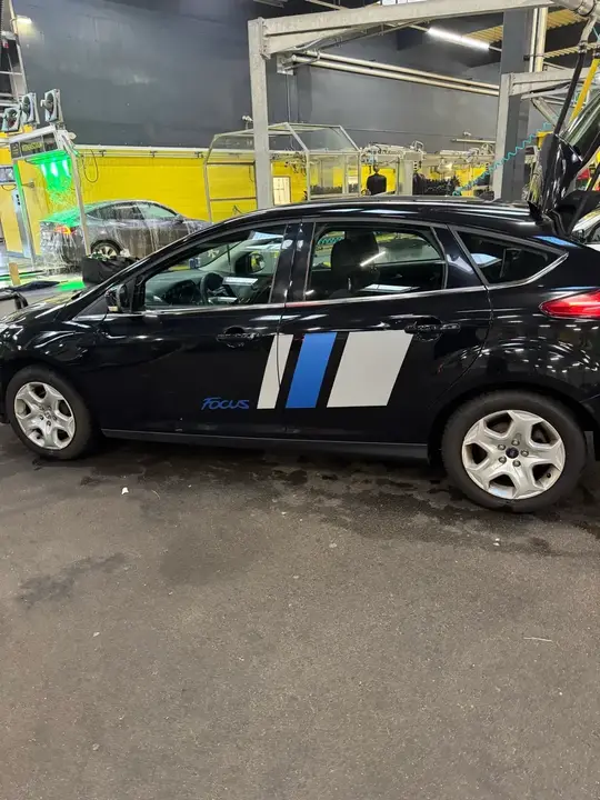 Ford Focus 2011 photo 3