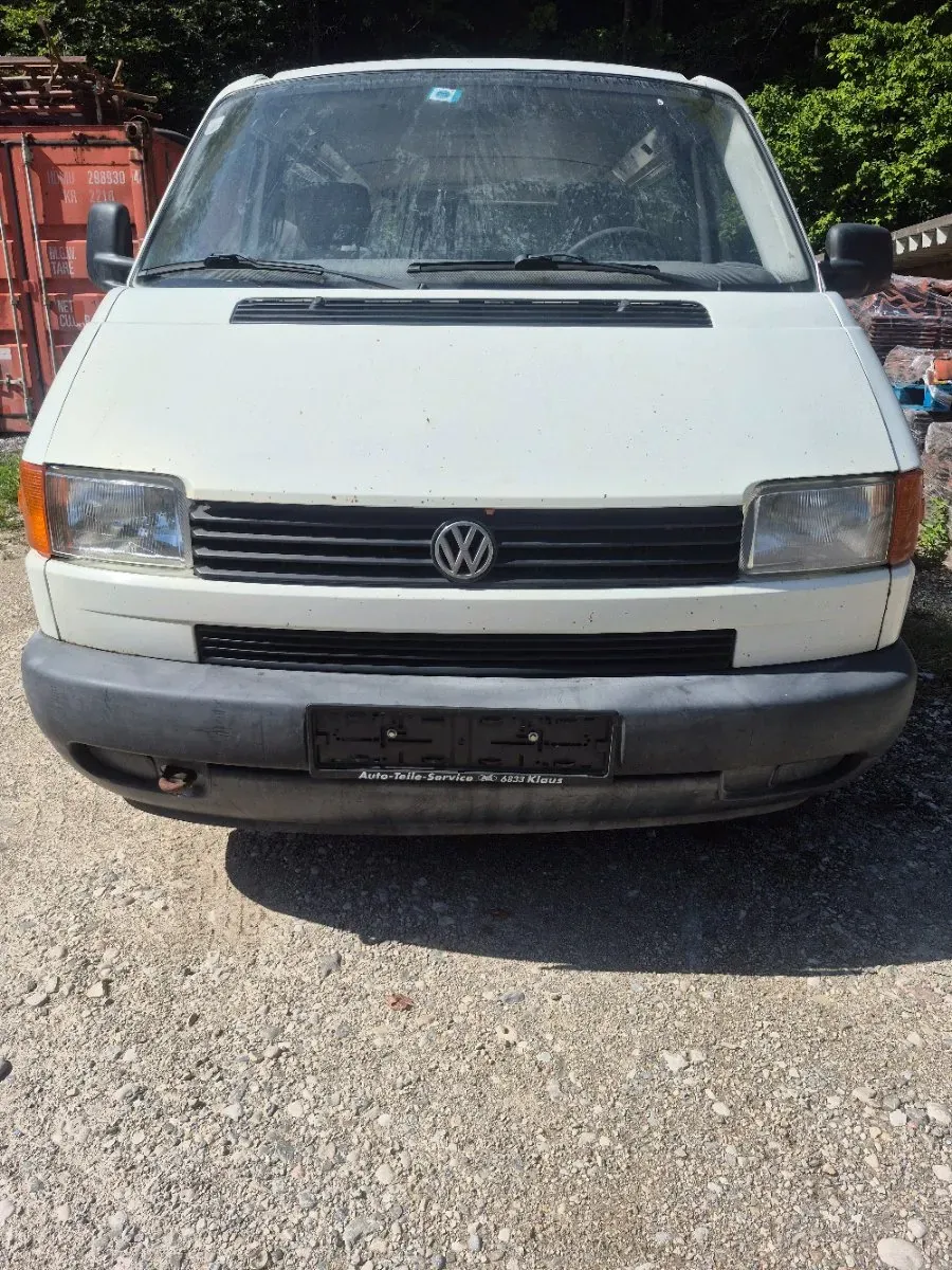 Volkswagen T4 1997 photo 2