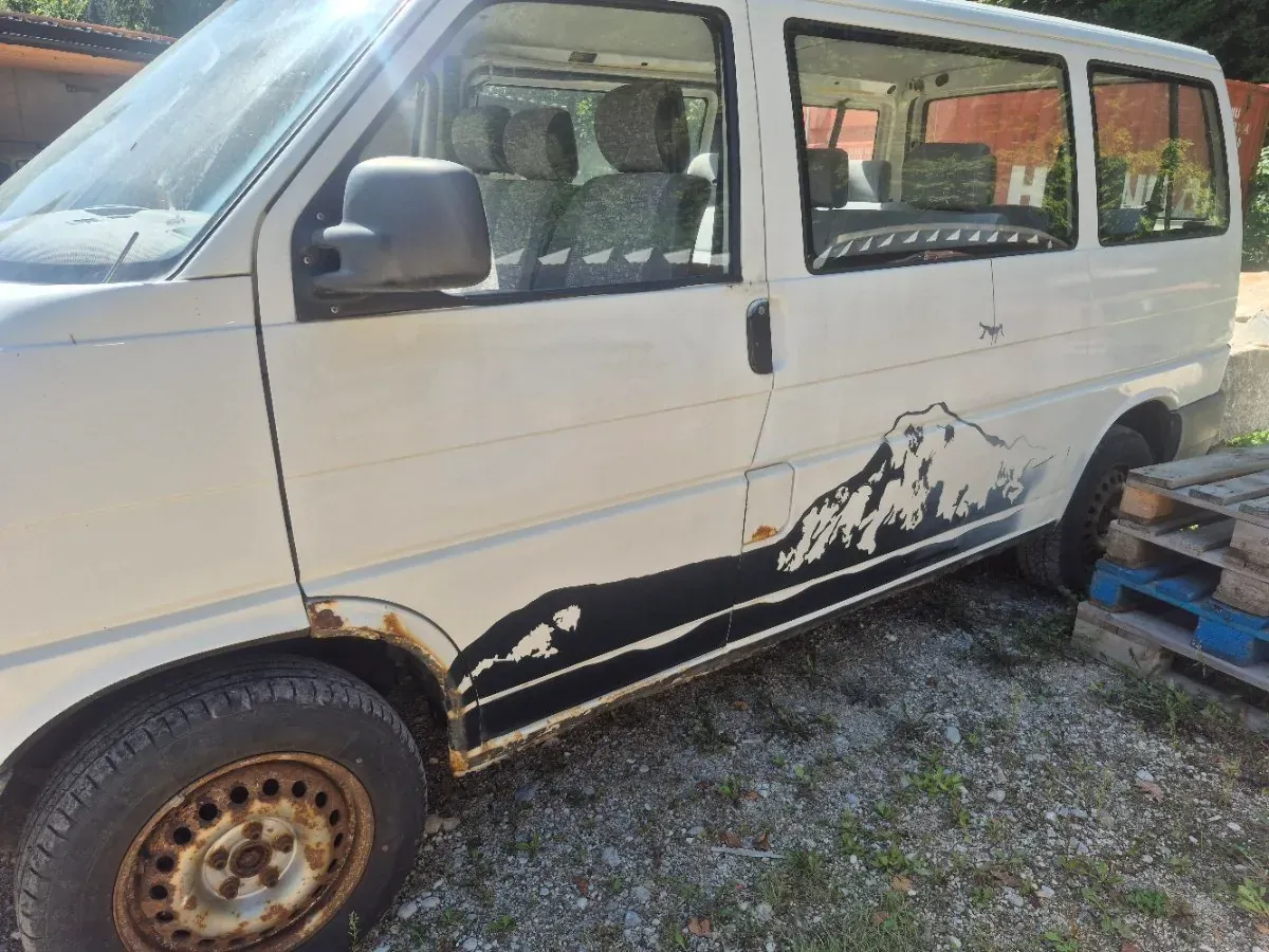 Volkswagen T4 1997 photo 3