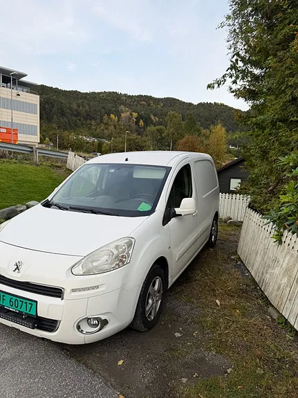 Peugeot Partner 2013 photo 2