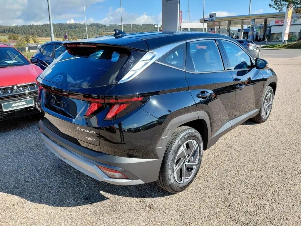 Hyundai Tucson photo 3