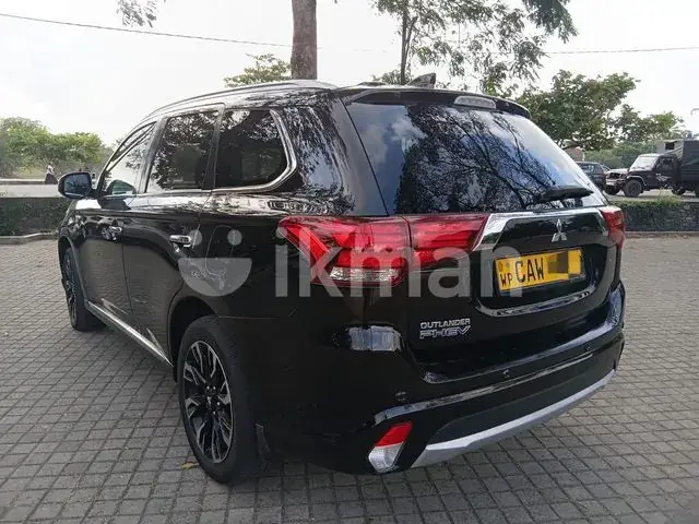 Mitsubishi Outlander 2016 photo 2