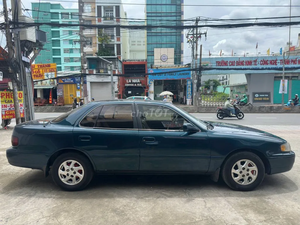 Toyota Camry 1995 photo 4