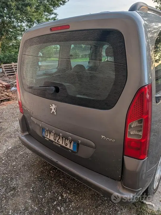 Peugeot Partner 2009 photo 2