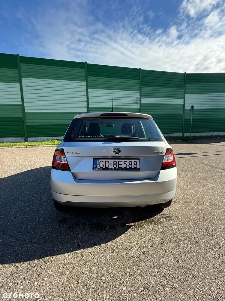 Skoda Fabia 2017 photo 3