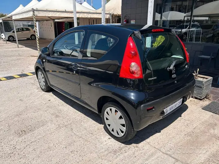 Peugeot 107 2010 photo 5