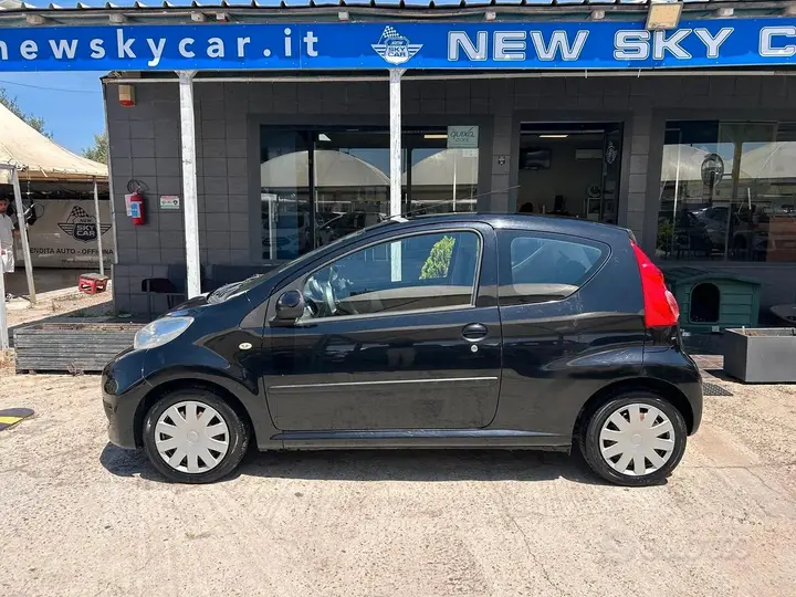 Peugeot 107 2010 photo 4