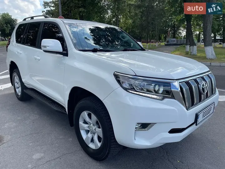 Toyota Land Cruiser Prado 2021 photo 3