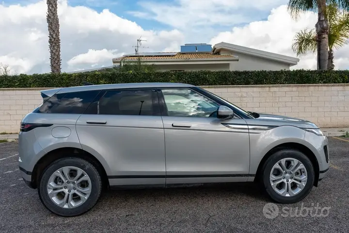 Land Rover Range Rover Evoque 2021 photo 2