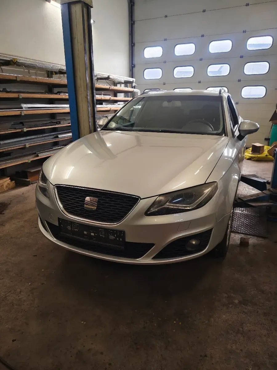 Seat Exeo 2012 photo 2