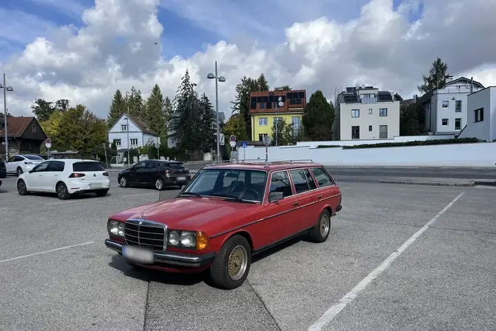 Mercedes-Benz W123