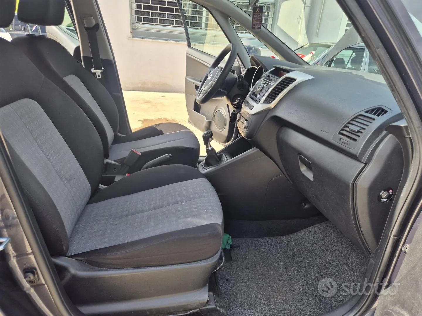 Kia Venga 2016 photo 2