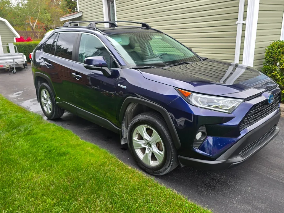 Toyota Rav4 2021 photo 2