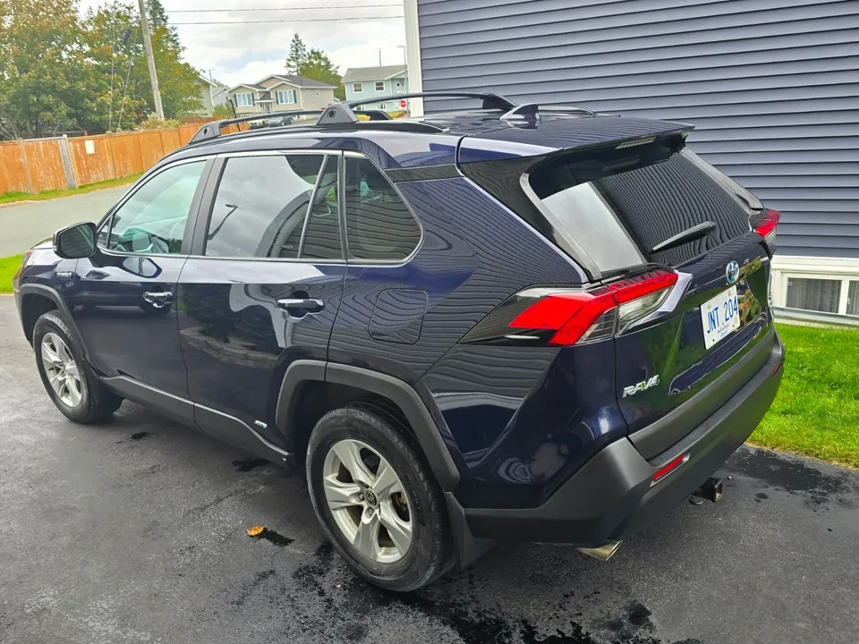 Toyota Rav4 2021 photo 3