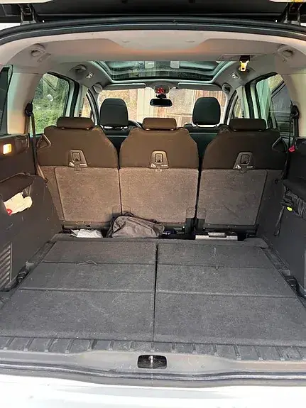 Peugeot 5008 2010 photo 3