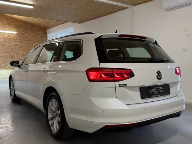 Volkswagen Passat Variant 2021 photo 3