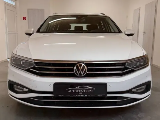 Volkswagen Passat Variant 2021 photo 2