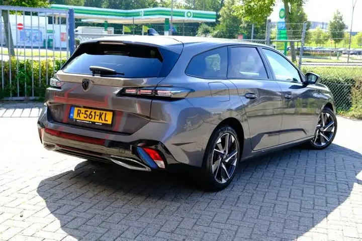 Peugeot 308 2022 photo 3