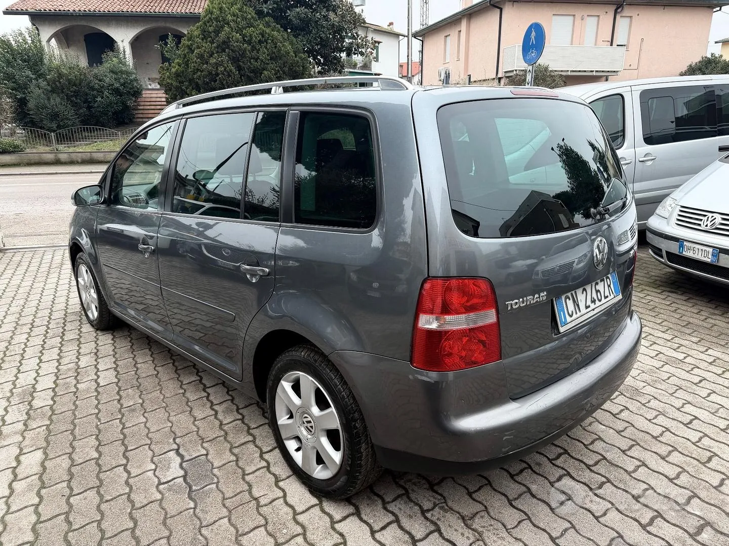 Volkswagen Touran 2006 photo 5