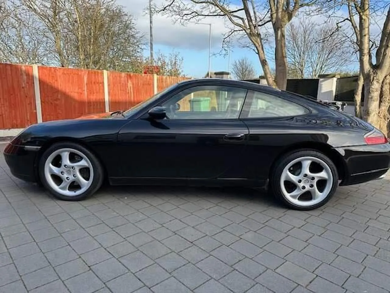 Porsche 911 1999 photo 2