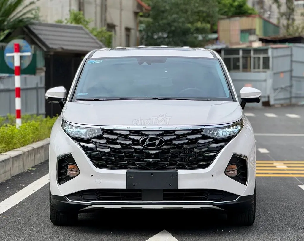Hyundai Custin 2024 photo 2